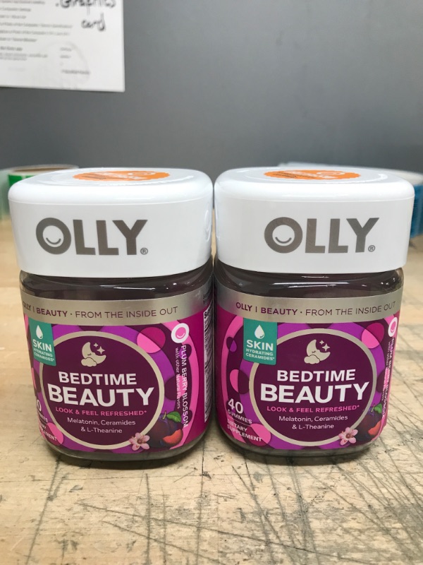 Photo 2 of *no returns and non refundable*
OLLY Bedtime Beauty Gummy, Skin Hydrating, Melatonin, Ceramides and L-Theanine, Sleep Supplement, Sleep Aid, Plum Berry, 20 Day Supply - 40 Count
2 pack
Exp. 07/2022
