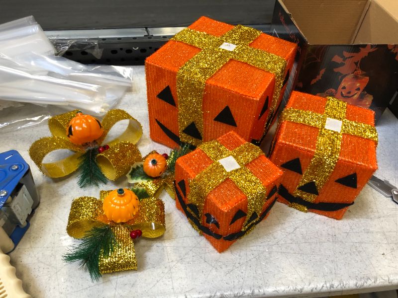 Photo 4 of Pumpkin Gift Boxes Decorative Lights, Set of 3 Battery Operated Indoor Outdoor Present Box for Pathway Home Yard Halloween Holiday Party Decorations
