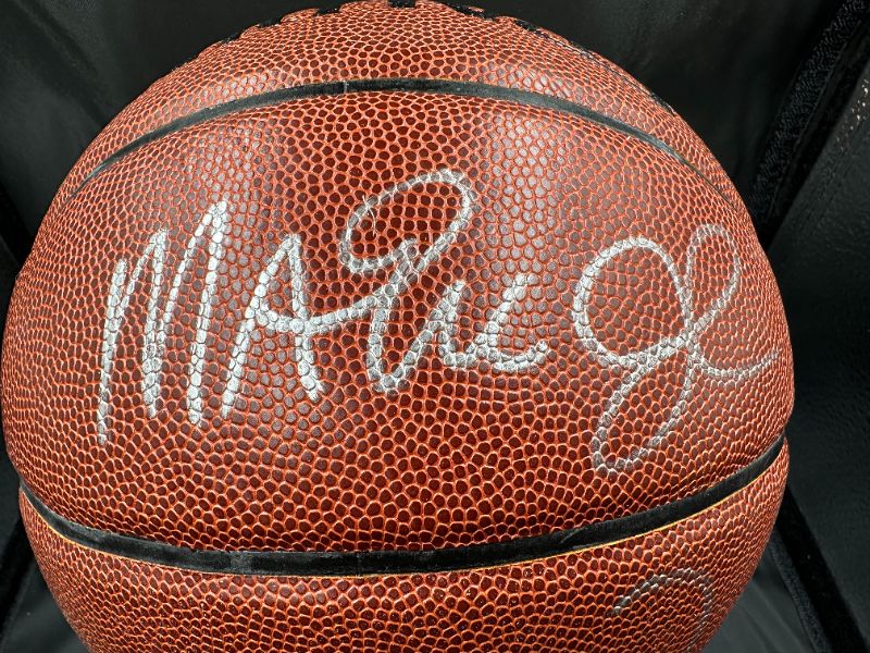 Photo 4 of RARE MAGIC JOHNSON, LARRY BIRD AUTOGRAPHED BASKETBALL