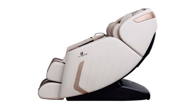 Photo 2 of IV RELIFE BOSS+ MASSAGE CHAIR (NEW) CHAMPAGNE