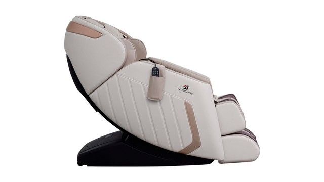 Photo 3 of IV RELIFE BOSS+ MASSAGE CHAIR (NEW) CHAMPAGNE