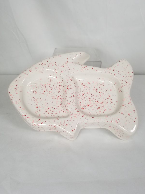 Photo 1 of 11 INH LONG FISH SHAPED CAT BOWL 2 SECTIONS RED AND WHITE NEW 