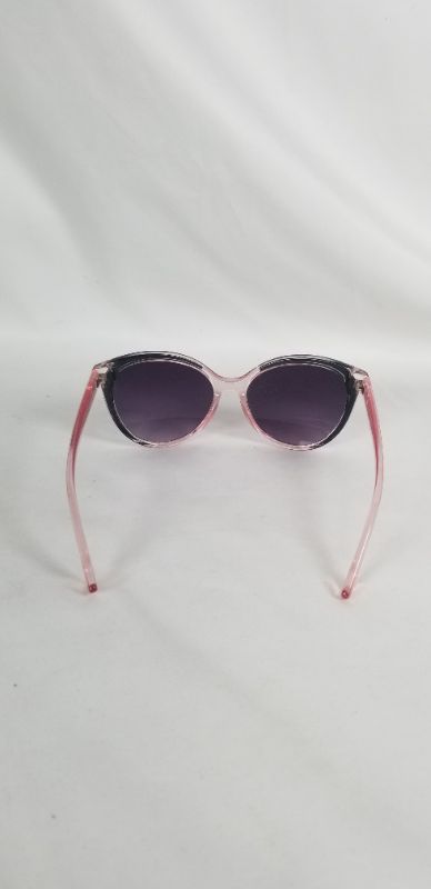 Photo 2 of PINK WOMEN SUNGLASSES NEW