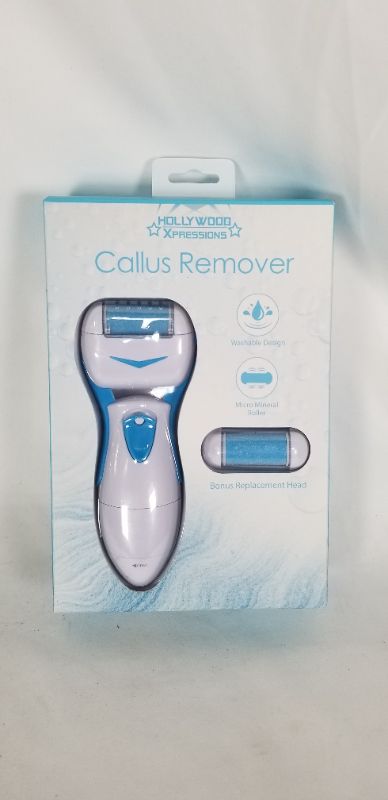 Photo 2 of BLUE AND WHITE CALLUS REMOVER WASHABLE DESIGN MICRO MINERAL ROLLER BONUS REPLACEMENT HEAD NEW