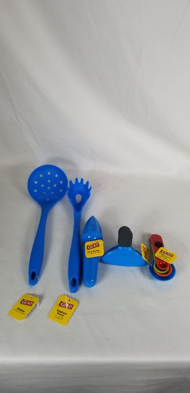 Photo 1 of 5 PIECE KITCHEN SET BLUE  SKIMMER SPAGHETTI SERVER CITRUS REAMER MAGNETIC BAG CLIP 4 PIECE MEASURING SPOONS NEW