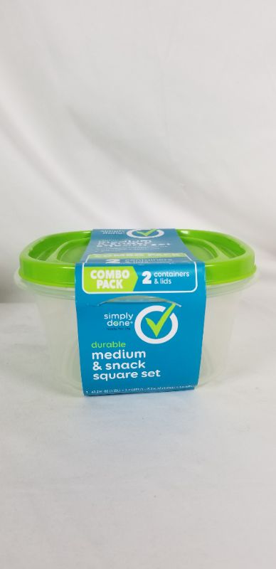 Photo 2 of MEDIUM SNACK QUARRE SET GREEN LIDS 2 CONTAINERS AND 2 LIDS 1.5 CUP 1.9 CUPS NEW 