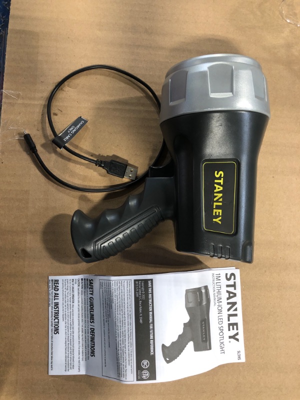 Photo 2 of ***CHECK DAMAGE IN REAL IMAGE***/***NO RETURN***
STANLEY SL3HS Rechargeable 900 Lumen Lithium Ion Ultra Bright LED Spotlight Flashlight