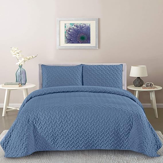 Photo 1 of 
Sweet Home Collection Quilts Twin Size 2 Piece Set Vintage Pre Wash Oversized Reversible Pattern with Pillow Shams, Bentley Denim(Pack of 1) ***QUEEN***
