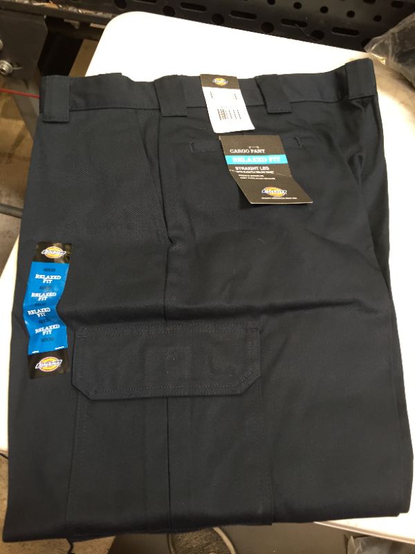 Photo 2 of Dickies Men's Relaxed Straight-Fit Cargo Work Pant
40X30L DARK NAVY