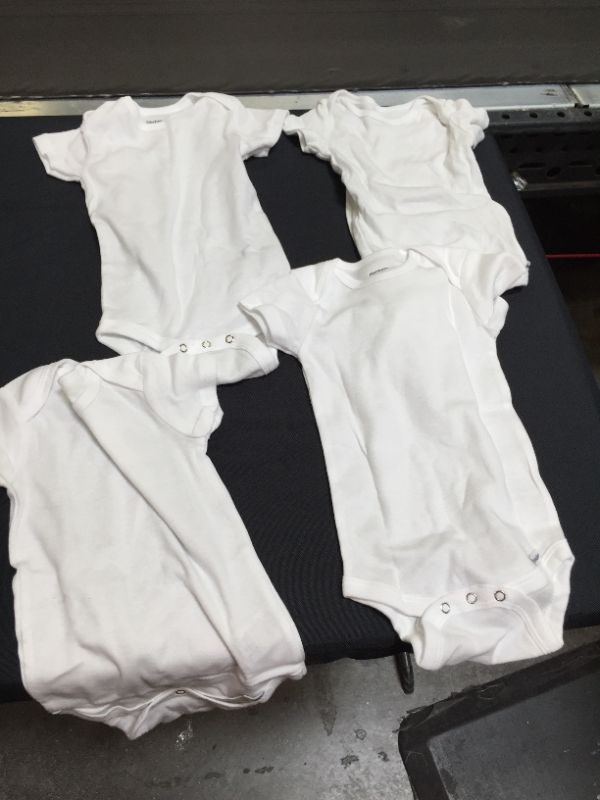 Photo 1 of Gerber unisex-baby 4-pack Short Sleeve Onesies Bodysuits---6-9 MONTHS---
