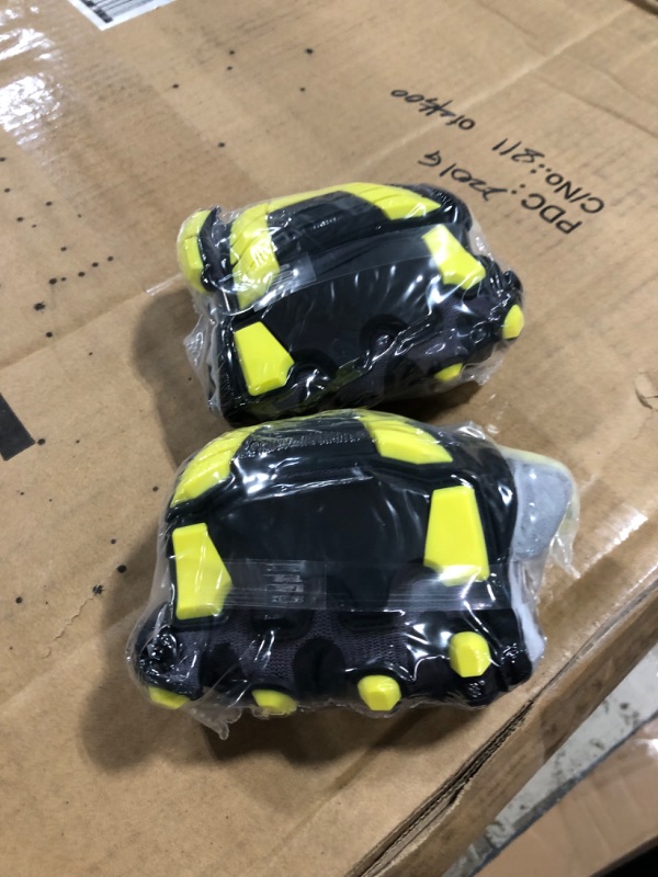 Photo 1 of ** 2 sets and L** Amazon Basics Impact Protection Glove
