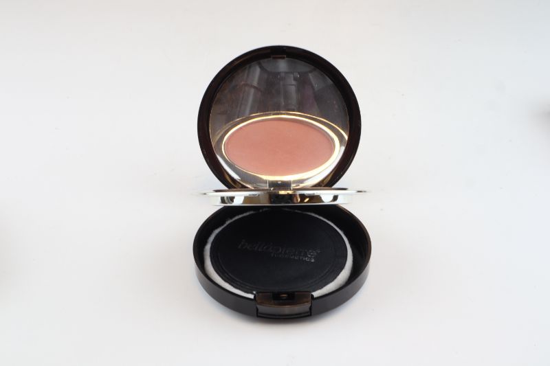 Photo 3 of AUTUMN GLOW CREAMY PRESSED MINERAL BLUSH COMPACT WITH POWDER PUFF TALC AND PARABEN FREE APPLY SMOOTH AND LOOK NATURAL NEW