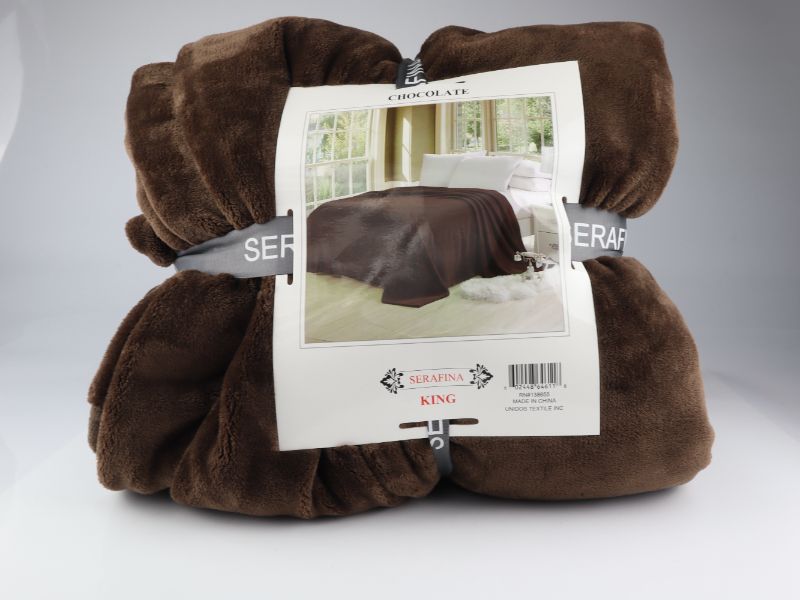 Photo 1 of KING THROW BLANKET COLOR CHOCOLATE NEW 