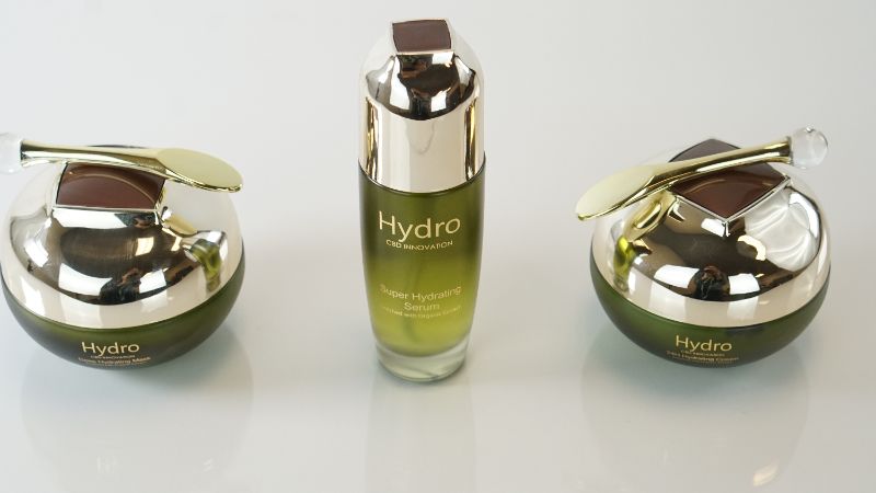 Photo 1 of HYDRO INNOVATION CASE COMES WITH 1 HYDRATING SERUM 1 DEEP HYDRATING MASK AND 1 HYDRATING CREAM PRODUCTS ARE EXCELLENT FOR ANTIOXIDANTS MOISTURIZING HEALING AND CALMING PROPERTIES THEY ARE MADE WITH CBD 24K GOLD OLIVE OIL AND MARINE COLLAGEN NEW IN CASE

