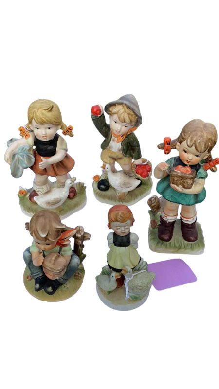 Photo 1 of 5 PIECE COLLECTORS CHOICE PORCELAIN FIGURES