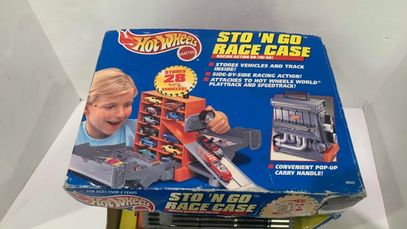 Photo 1 of VINTAGE HOT WHEELS COLLECTIBLE STO N GO RACE CASE