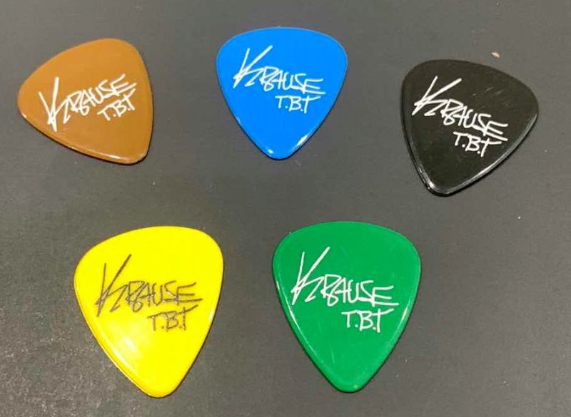 Photo 1 of 5- COLLECTIBLE MEMORABILIA SIGNED GUITAR PICKS, KID ROCK