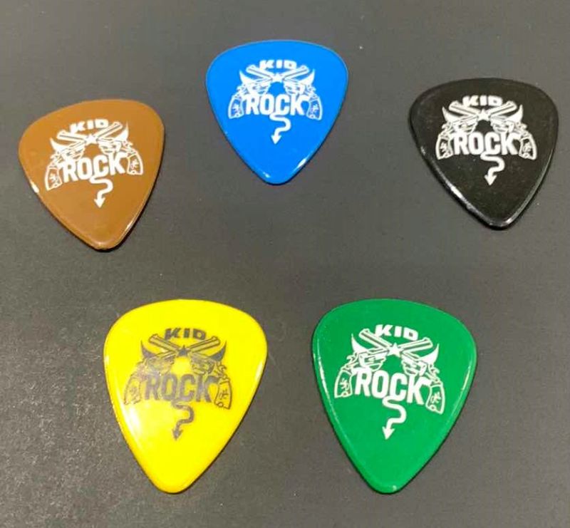 Photo 2 of 5- COLLECTIBLE MEMORABILIA SIGNED GUITAR PICKS, KID ROCK