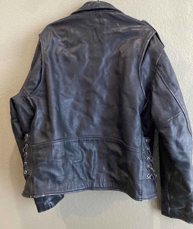 Photo 4 of MENS LEATHER BOMBER JACKET SIZE 52