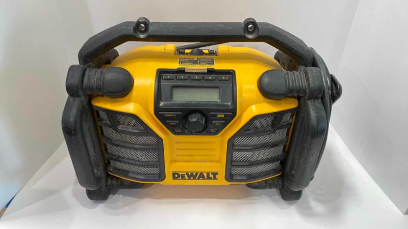 Photo 1 of DEWALT DCR015 WORK RADIO