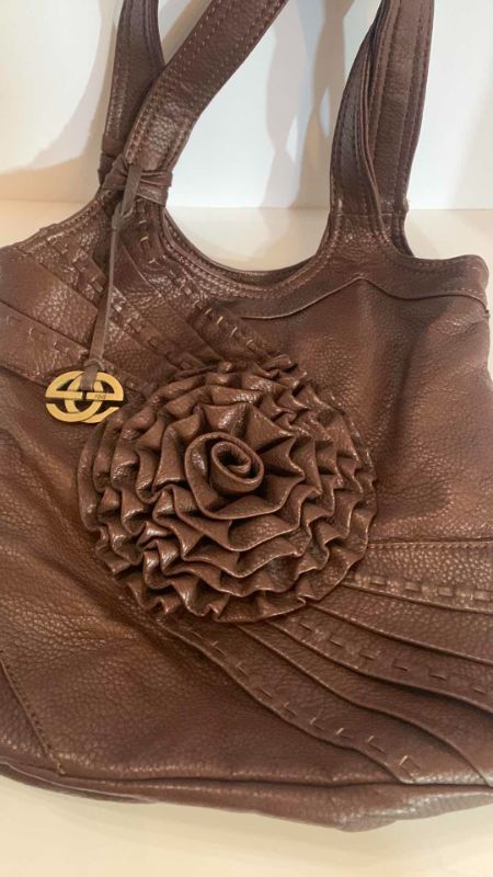Photo 2 of BROWN WOMEN’S PURSE WITH FLOWER APPLIQUÉ