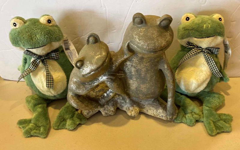 Photo 3 of 6 PIECE FROG COLLECTION