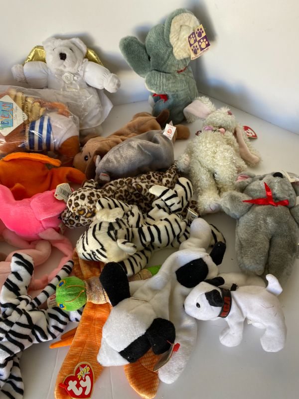 Photo 4 of ASSORTED BEANIE BABIES AND STUFFED ANIMALS