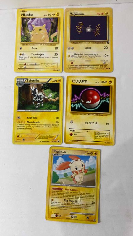 Photo 3 of 9 COLLECTIBLE POKÉMON CARDS