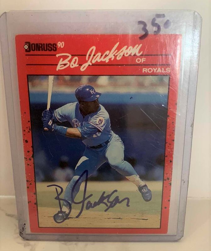 Photo 1 of BO JACKSON SIGNED BASEBALL CARD