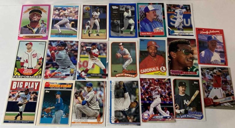 Photo 1 of 20 COLLECTIBLE BASEBALL CARDS