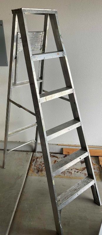 Photo 1 of ALUMINUM 6’ LADDER