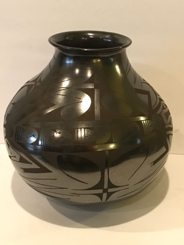 Photo 1 of OAXACAN BLACK CLAY POTTERY SIGNED BY ARTIST