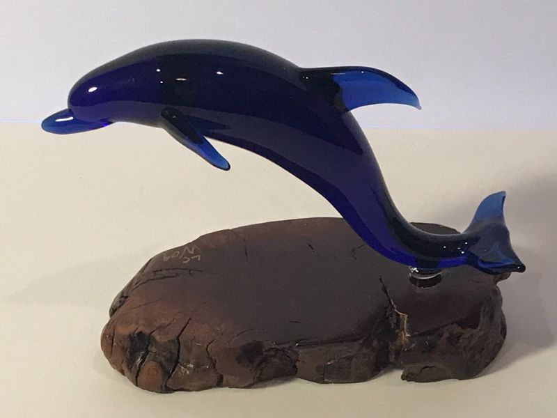 Photo 1 of ORIGINAL SIGNED BY ARTIST COBALT BLUE GLASS DOLPHIN ON DRIFTWOOD 6”x5”