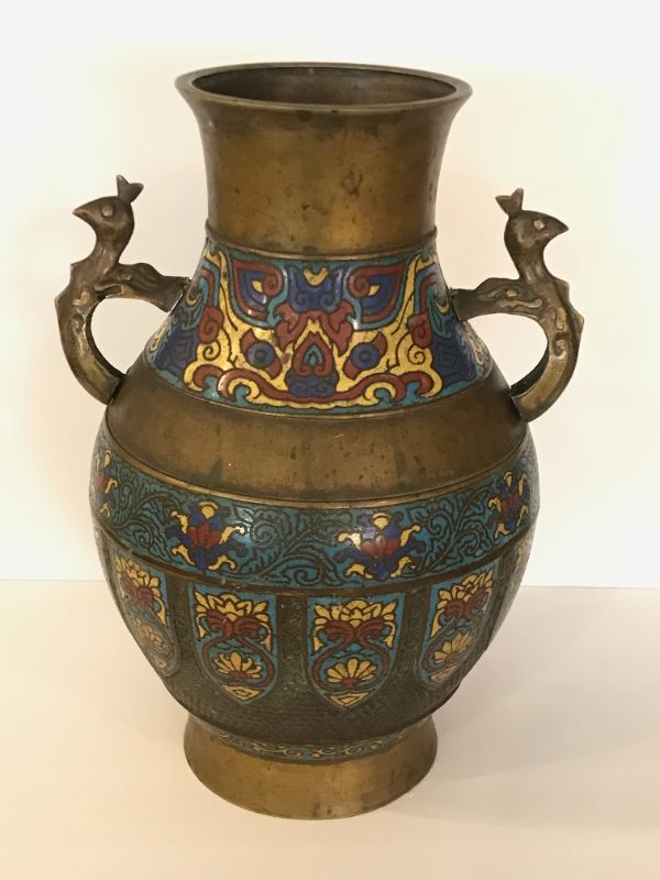 Photo 1 of ANTIQUE JAPANESE CHAMPLEVE ENAMELED BRONZE URN VASE WITH CHINESE DESIGN, FIGURAL PEACOCK BIRD-FORM HANDLES 14.5
