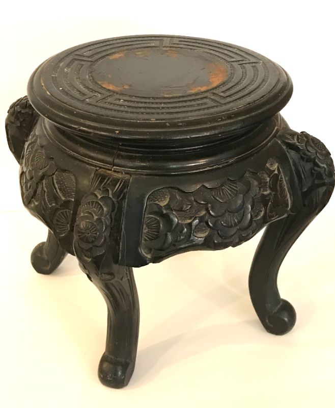 Photo 2 of ANTIQUE JAPANESE ORNATE BLACK WOOD STOOL/DISPLAY STAND 12"x12"