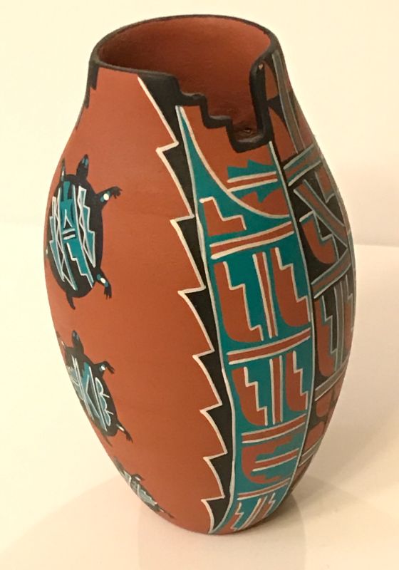 Photo 1 of NATIVE INDIAN TURTLE POTTERY H 7