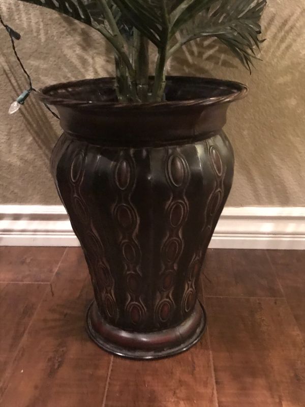 Photo 3 of FAUX HOUSE PLANT 46” TALL