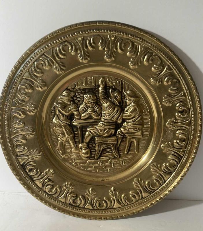 Photo 4 of VINTAGE DECORATIVE BRASS CHARGER PLATES X2 "YE OLDE TOWNE" 1850S PUB & TAVERN SCENES