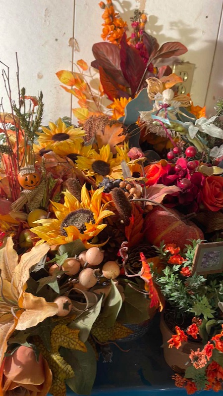 Photo 8 of FALL FLOWERS ARRANGEMENTS 