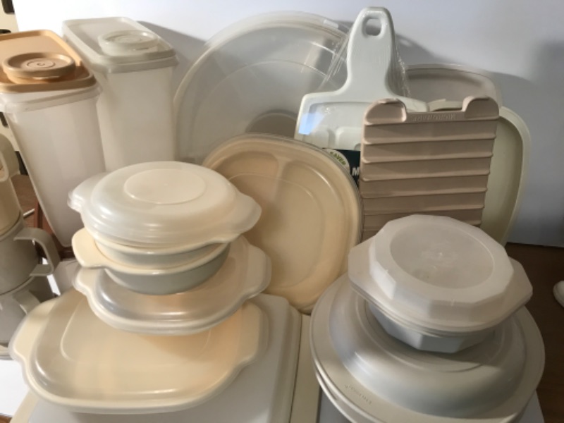 Photo 4 of VINTAGE TUPPERWARE CONTAINERS, MICROWARE & MORE