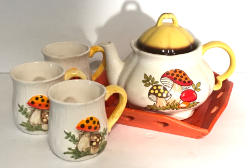 Photo 1 of VINTAGE MUSHROOM TEAPOT & MUGS