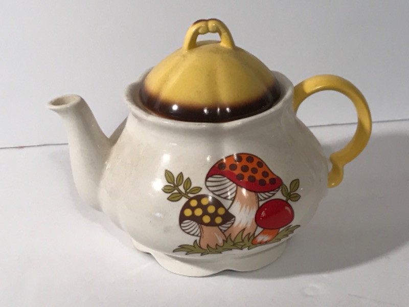 Photo 2 of VINTAGE MUSHROOM TEAPOT & MUGS