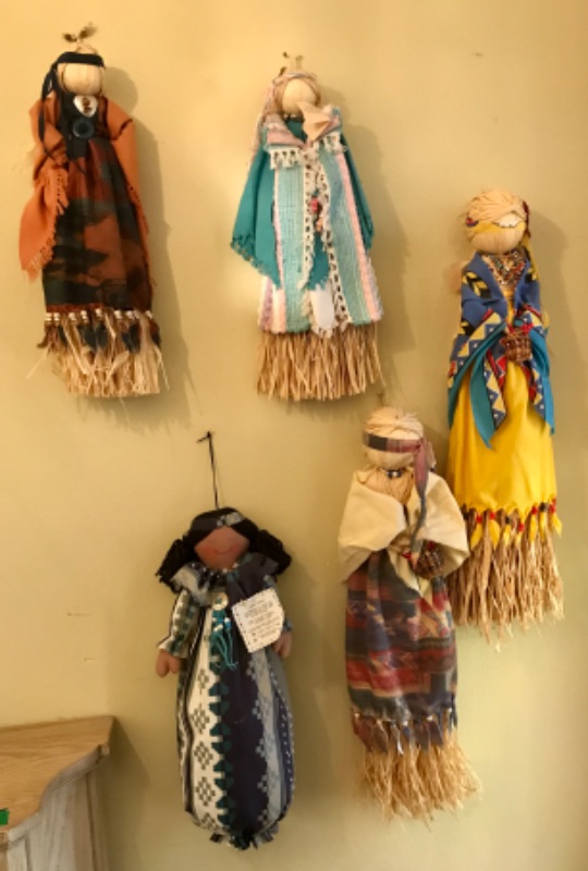 Photo 3 of DESIGNS UNLIMITED HANDMADE NATIVE AMERICAN DOLLS BY SUSIE CAMPBELL