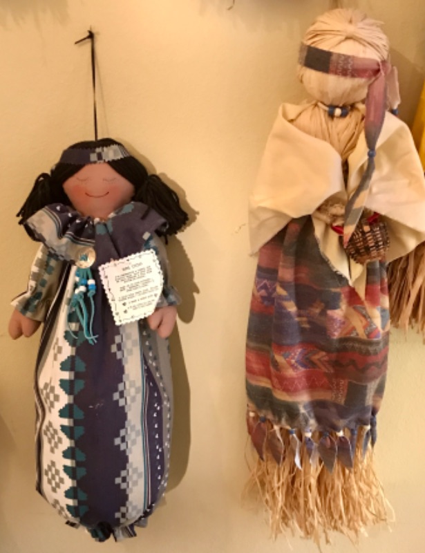 Photo 2 of DESIGNS UNLIMITED HANDMADE NATIVE AMERICAN DOLLS BY SUSIE CAMPBELL