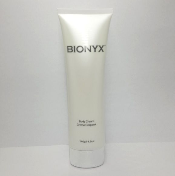 Photo 1 of BODY CREAM HYDRATES AND MOISTURIZES DRY SKIN LEAVING IT SOFT AND SMOOTH NEW 