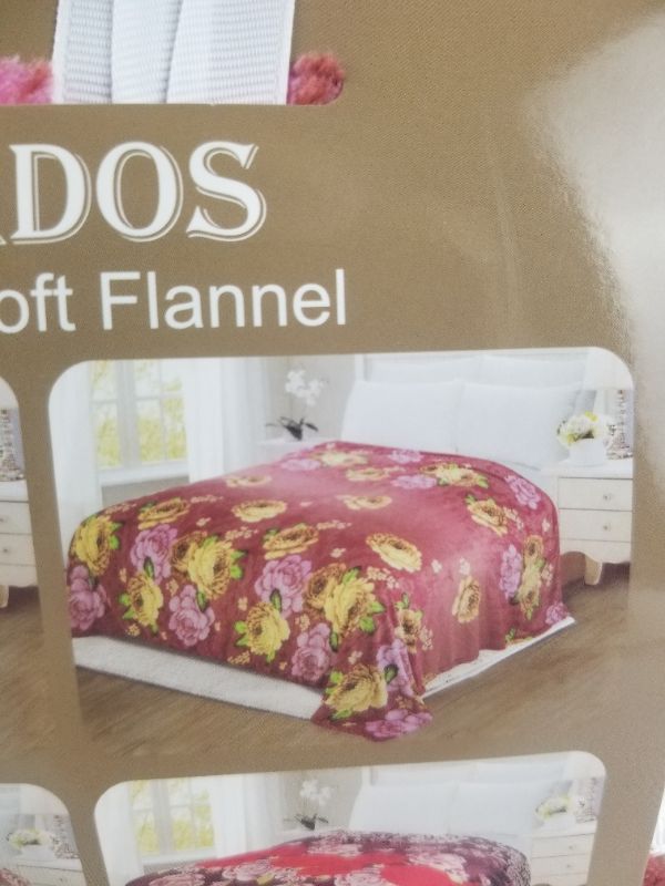 Photo 1 of QUEEN SUPER SOFT FLANNEL BLANKET 100 PERCENT POLYESTER WASHABLE NEW 