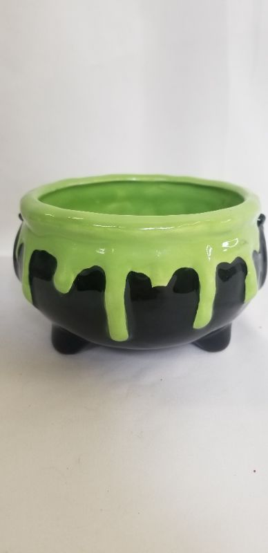 Photo 1 of HANGING CAULDRON GREEN/BLACK