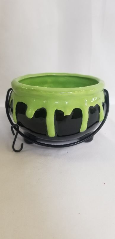 Photo 3 of HANGING CAULDRON GREEN/BLACK