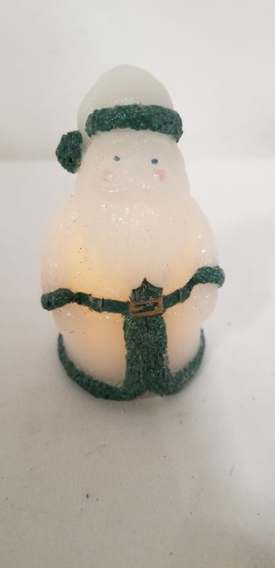 Photo 2 of GREEN MINI WAX SANTA LED WITH TIMER 2x3.5H 