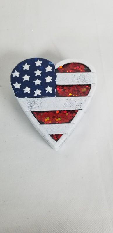 Photo 1 of HEART USA FLAG PATRIOTIC STONE DECOR NEW